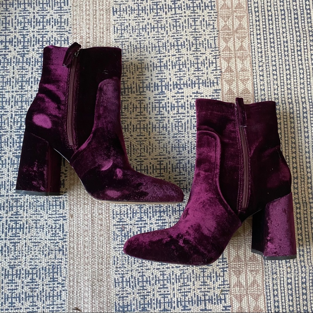 Steve Madden Burgundy Velvet Jacque Booties